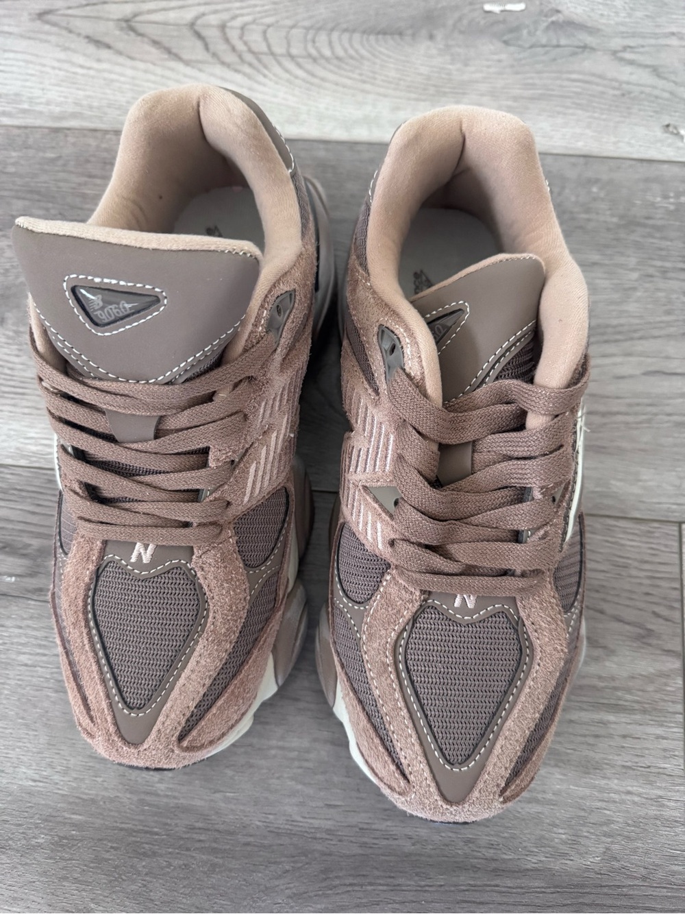 Brand new New Balance Taupe Suede & Mesh Sneaker - Picture 4 of 8